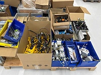 Partij elektronica en toebehoren voor laadpalen - afbeelding 13 van  13