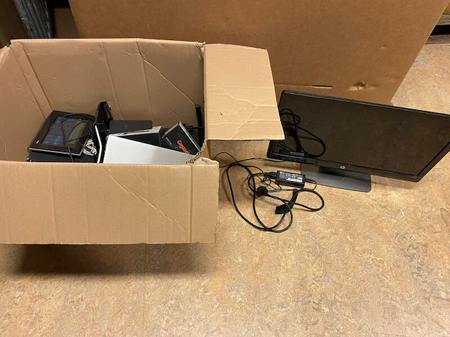 Partij elektronica, hp, apple, erazer etc. - afbeelding 1 van  17