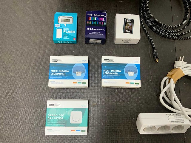 Partij elektronica; klikaanklikuit, 4k hd switch, video converter, mediaplayer. - afbeelding 10 van  17