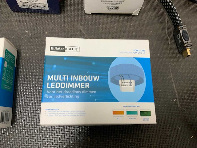 Partij elektronica; klikaanklikuit, 4k hd switch, video converter, mediaplayer. - afbeelding 13 van  17