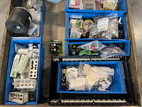 Partij elektronica, lampen & schakelmateriaal - afbeelding 4 van  11