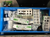 Partij elektronica, lampen & schakelmateriaal - afbeelding 6 van  11