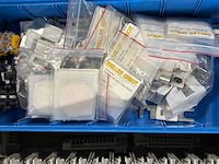 Partij elektronica, lampen & schakelmateriaal - afbeelding 7 van  11