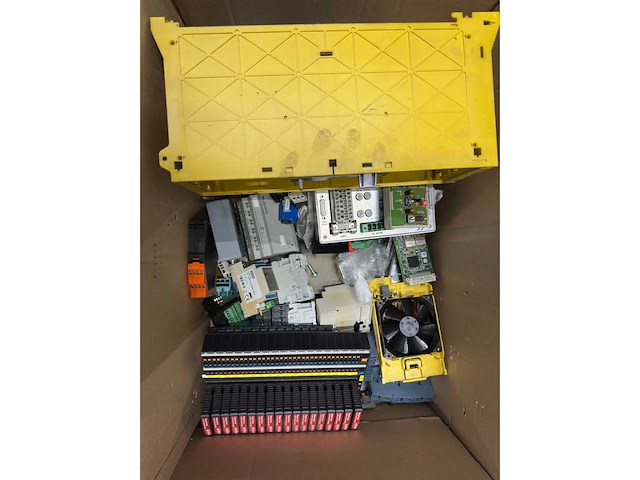 Partij elektronica onderdelen - afbeelding 6 van  7