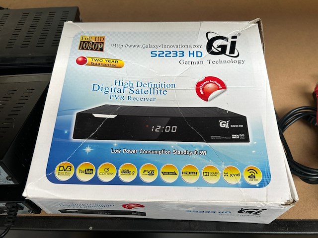 Partij elektronica w.o. digitale satelliet w.o. gi technology - afbeelding 2 van  9