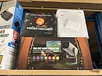 Partij elektronica w.o. hp laptopladers, devolo wifi-adapters en diverse projectoren - afbeelding 2 van  6