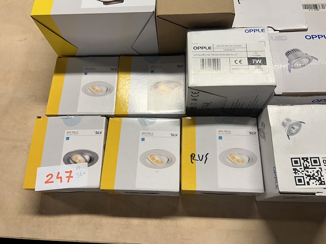 Partij elektronica w.o. led spots, w.o. slv, lumiance, klemco, opple - afbeelding 2 van  9