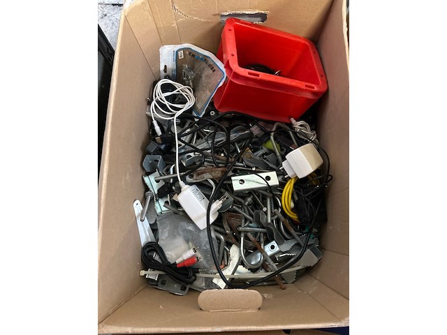 Partij elektronica w.o. led verlichting w.o. greenlux - afbeelding 6 van  10