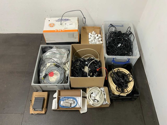 Partij elektronica - afbeelding 1 van  12