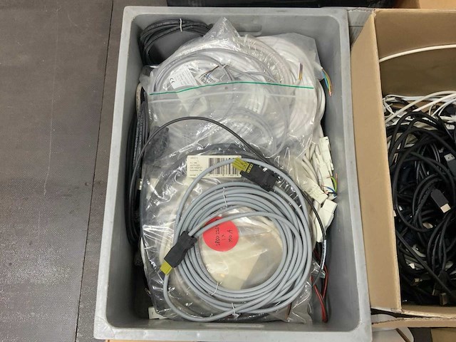 Partij elektronica - afbeelding 9 van  12