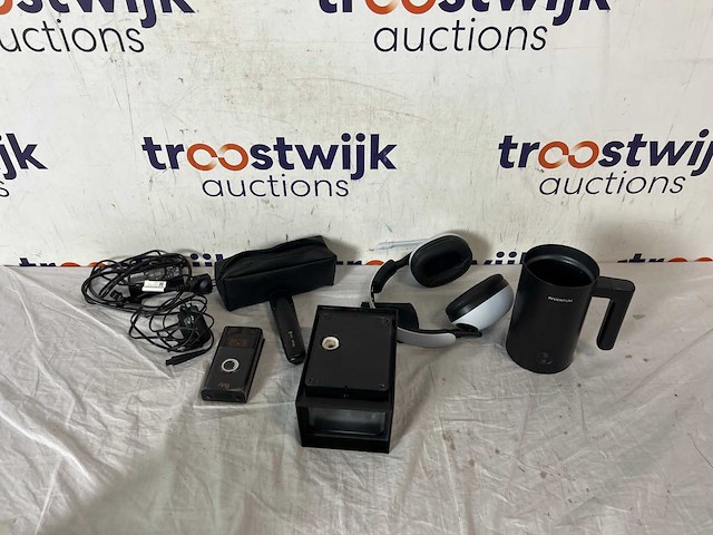 Partij elektronica - afbeelding 1 van  1