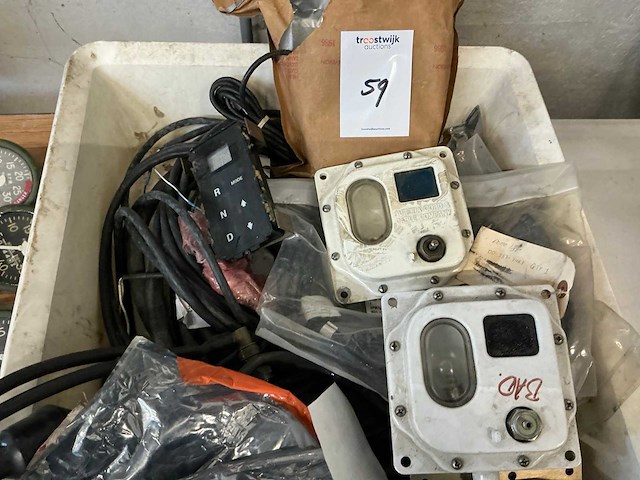 Partij elektronica - afbeelding 1 van  7