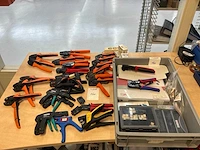Partij elektronika tangen