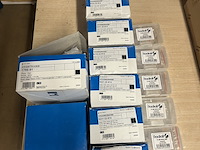 Partij elektronische componenten, w.o. radiall, busch-jaeger - afbeelding 1 van  5