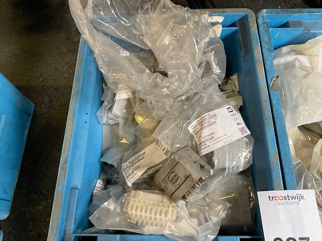 Partij elektronische materialen - afbeelding 3 van  8