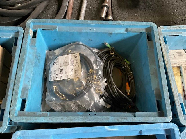 Partij elektronische materialen - afbeelding 3 van  17