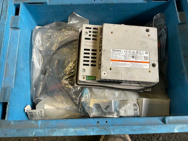 Partij elektronische materialen - afbeelding 16 van  17