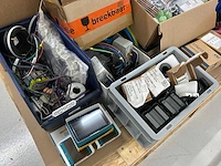 Partij elektronische ontwikkel-, test- en meetapparatuur - afbeelding 1 van  6