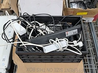 Partij elektrotechnisch materiaal en stalen draadroosters - afbeelding 2 van  8