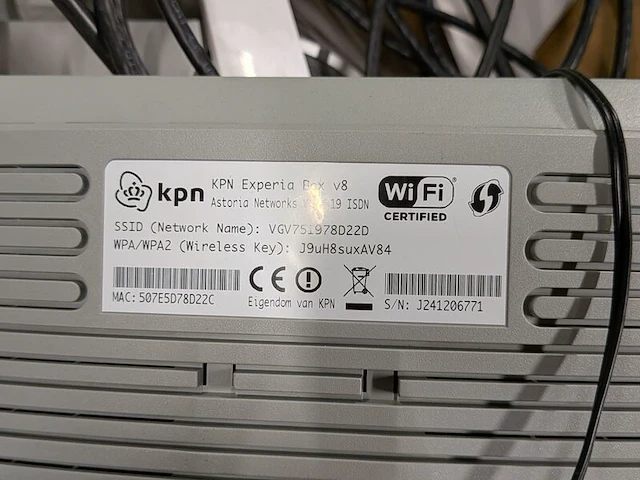 Partij elektrotechnisch materiaal en stalen draadroosters - afbeelding 5 van  8