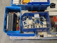 Partij elektrotechnische installatiematerialen en componenten - afbeelding 16 van  25