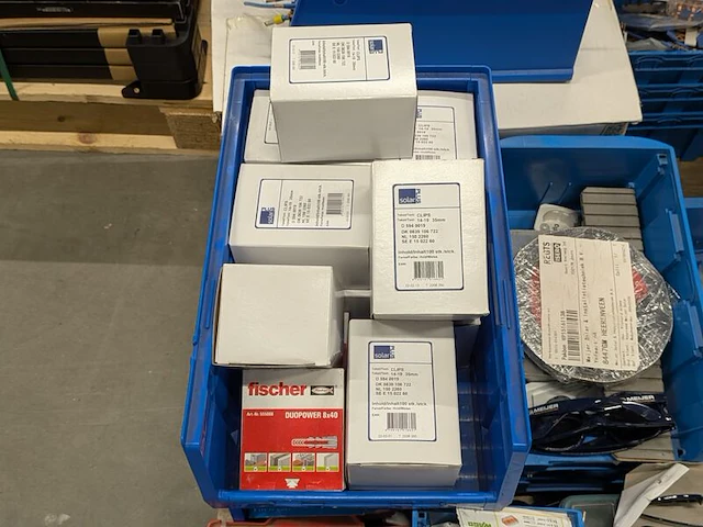 Partij elektrotechnische installatiematerialen en componenten - afbeelding 21 van  25