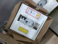 Partij elektrotechnische installatiematerialen en componenten - afbeelding 3 van  8