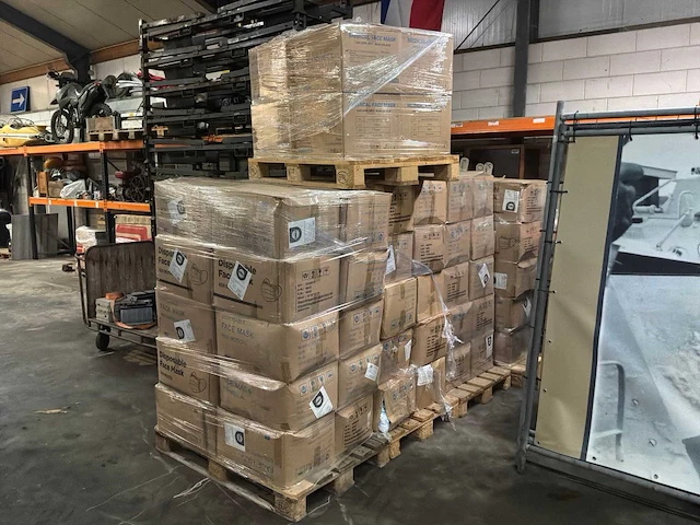 Partij emaj disposable stofmaskers mondkapjes - afbeelding 1 van  6