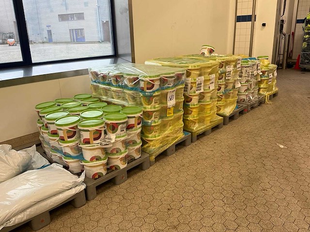 Partij emmers kruidenmix - afbeelding 1 van  7