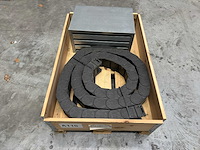 Partij energieketting (kabelrups) met metalen schakelkast - afbeelding 1 van  3