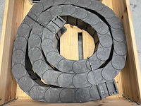 Partij energieketting (kabelrups) met metalen schakelkast - afbeelding 2 van  3