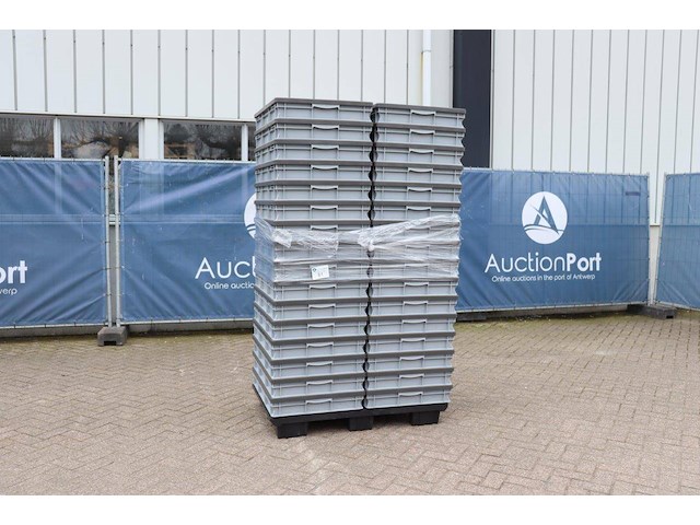 Partij engels stapelbakken e-line 8612 80x60x15cm 32 stuks nieuw - afbeelding 1 van  1