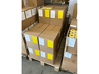 Partij etiketten volvlak geel 100x150mm (1500x) - afbeelding 3 van  4