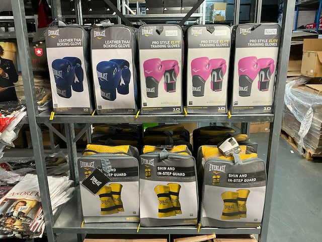 Partij everlast leather thai boxing gloves&shin and in-step guards (52x) - afbeelding 1 van  7