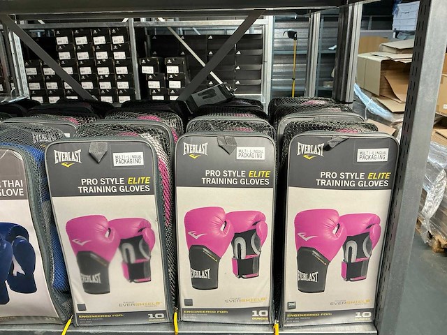 Partij everlast leather thai boxing gloves&shin and in-step guards (52x) - afbeelding 3 van  7