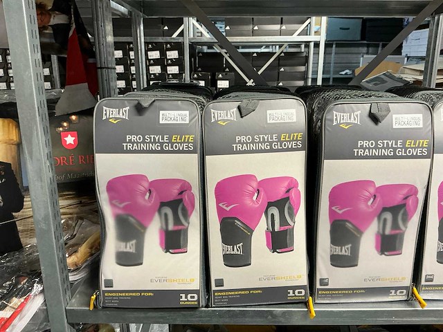 Partij everlast leather thai boxing gloves&shin and in-step guards (52x) - afbeelding 6 van  7