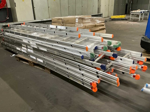 Partij facal ladders - diverse treden - afbeelding 2 van  6