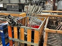 Partij fakkels en divers - afbeelding 1 van  4