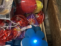 Partij feestartikelen w.o. feestlampjes - afbeelding 4 van  9