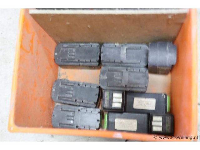 Partij festool acculaders en accu's - afbeelding 2 van  4