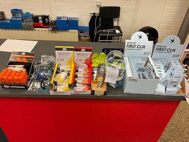 Partij fiets accessoires - afbeelding 1 van  4