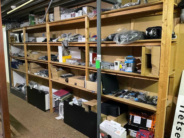 Partij fiets onderdelen/ accessoires - afbeelding 1 van  6