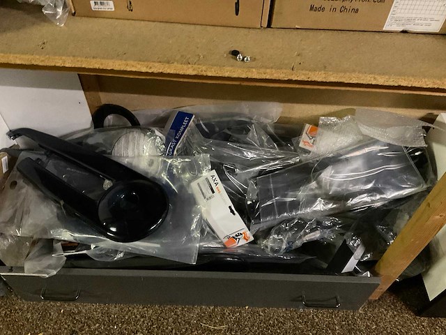 Partij fiets onderdelen/ accessoires - afbeelding 6 van  6