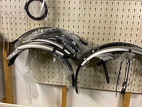 Partij fiets onderdelen/ accessoires - afbeelding 4 van  7