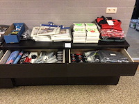 Partij fiets onderdelen en accessoires - afbeelding 1 van  5