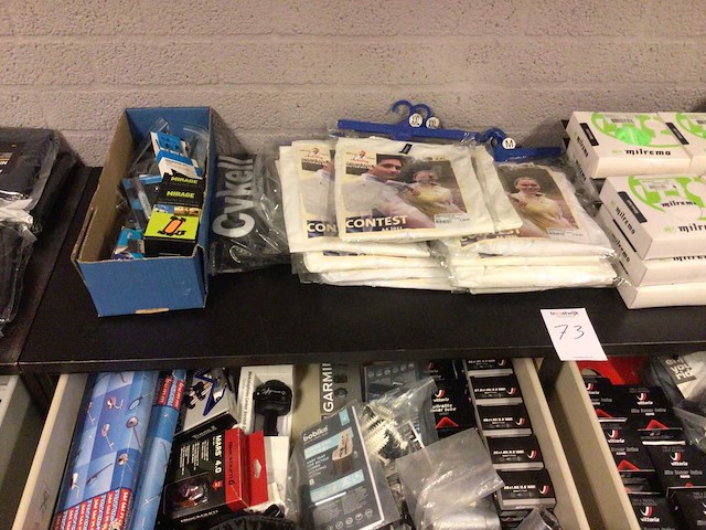 Partij fiets onderdelen en accessoires - afbeelding 3 van  5