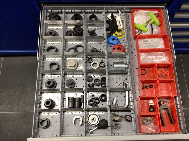 Partij fiets onderdelen in acht laden - afbeelding 4 van  8