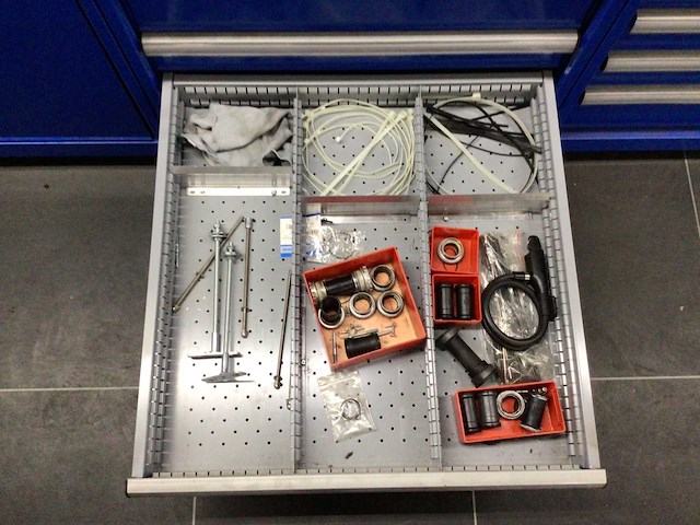 Partij fiets onderdelen in acht laden - afbeelding 7 van  8