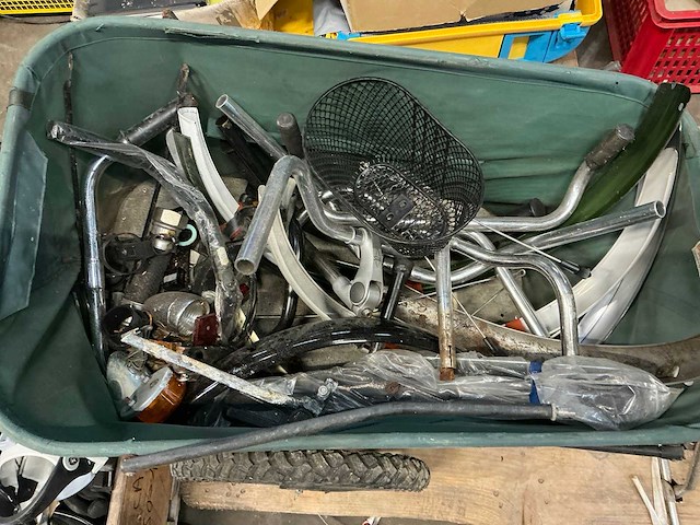 Partij fiets onderdelen - afbeelding 2 van  4