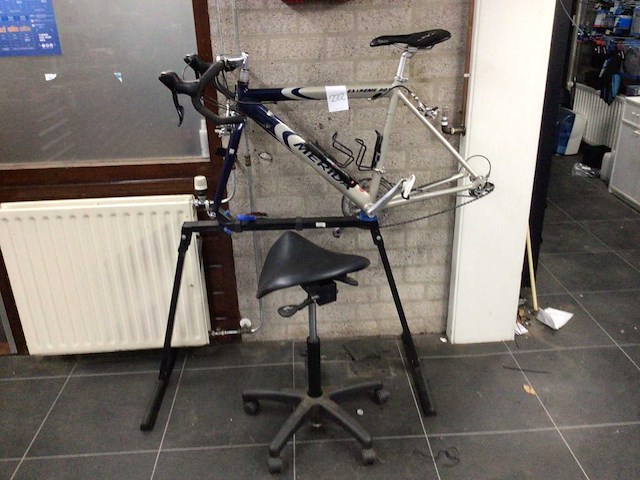 Partij fiets onderdelen/gereedschap - afbeelding 1 van  3